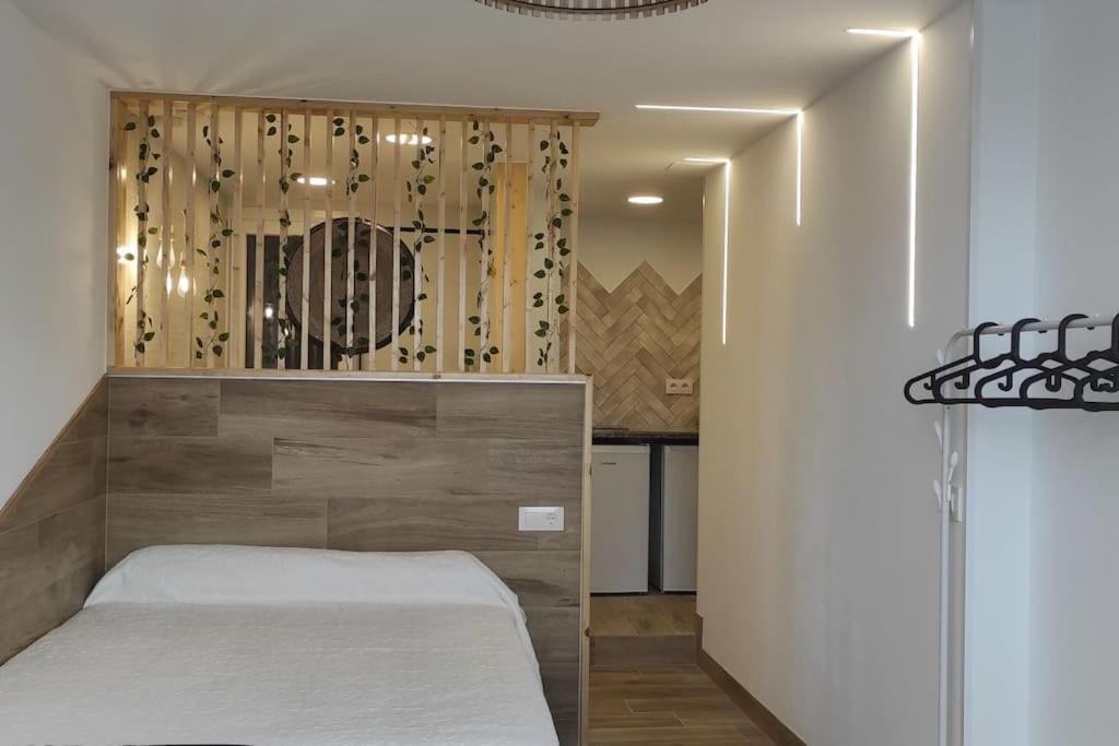 Estudio Con Balcon A 9Min. Del Centro En Metro Sevilla Exterior foto